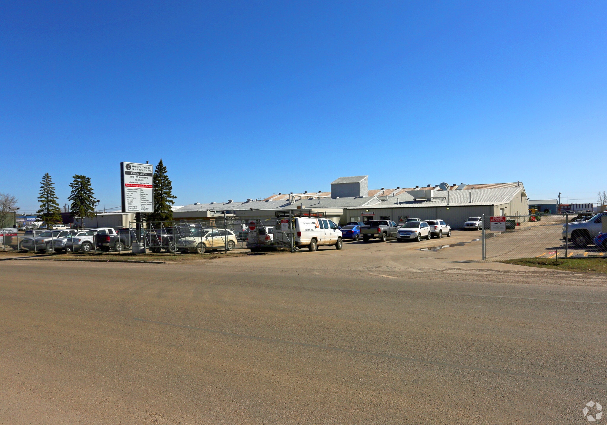 9519 58th Ave NW, Edmonton, AB à vendre Photo principale- Image 1 de 1