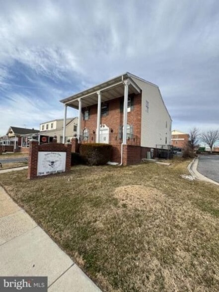 7544 Holabird Ave, Dundalk, MD à vendre - Photo du bâtiment - Image 2 de 34