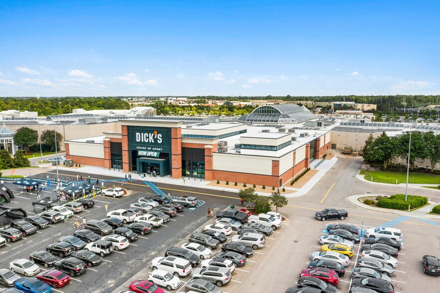 6501 Bluebonnet Blvd, Baton Rouge, LA à vendre - Photo du bâtiment - Image 2 de 6