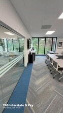290 Interstate N Cir SE, Atlanta, GA à louer - Vidéo sur l’inscription commerciale