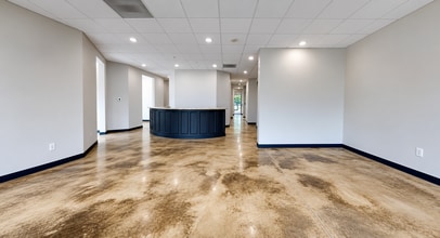 525 Woodland Square Blvd, Conroe, TX for lease Interior Photo- Image 1 of 3