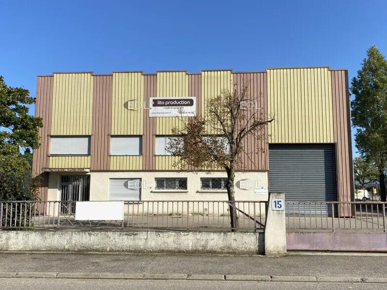Industriel dans Chassieu à louer - Photo du bâtiment - Image 2 de 20