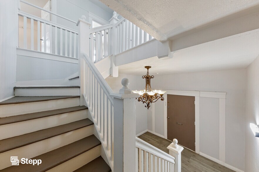 1636 N Stanton Pl, Long Beach, CA à vendre - Photo du bâtiment - Image 3 de 14
