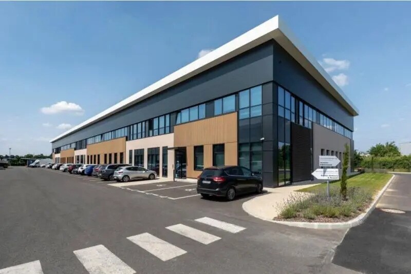 Office in Gennevilliers for lease Building Photo- Image 1 of 9