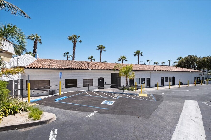 2401-2415 Wilshire Blvd, Santa Monica, CA à louer - Photo du bâtiment - Image 3 de 4