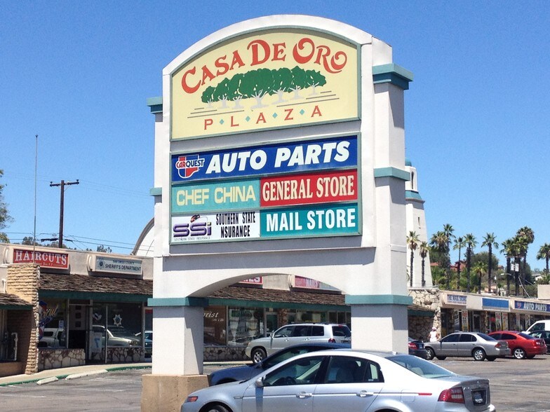 9716-9816 Campo Rd, Spring Valley, CA à louer - Photo du bâtiment - Image 2 de 3