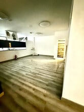 Retail in Madrid, Madrid for lease Interior Photo- Image 2 of 6