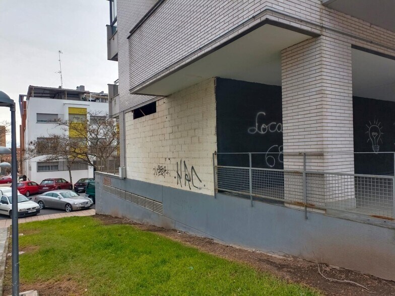 Commerce de détail dans Cáceres, Cáceres à louer - Photo du bâtiment - Image 2 de 2