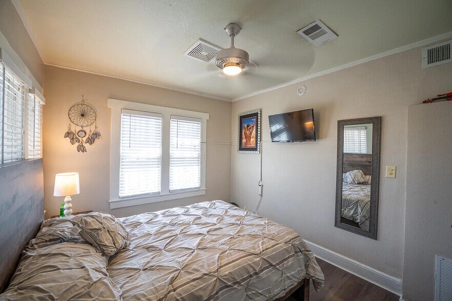 100 E Washington St, Anthony, TX à vendre - Photo du bâtiment - Image 2 de 7