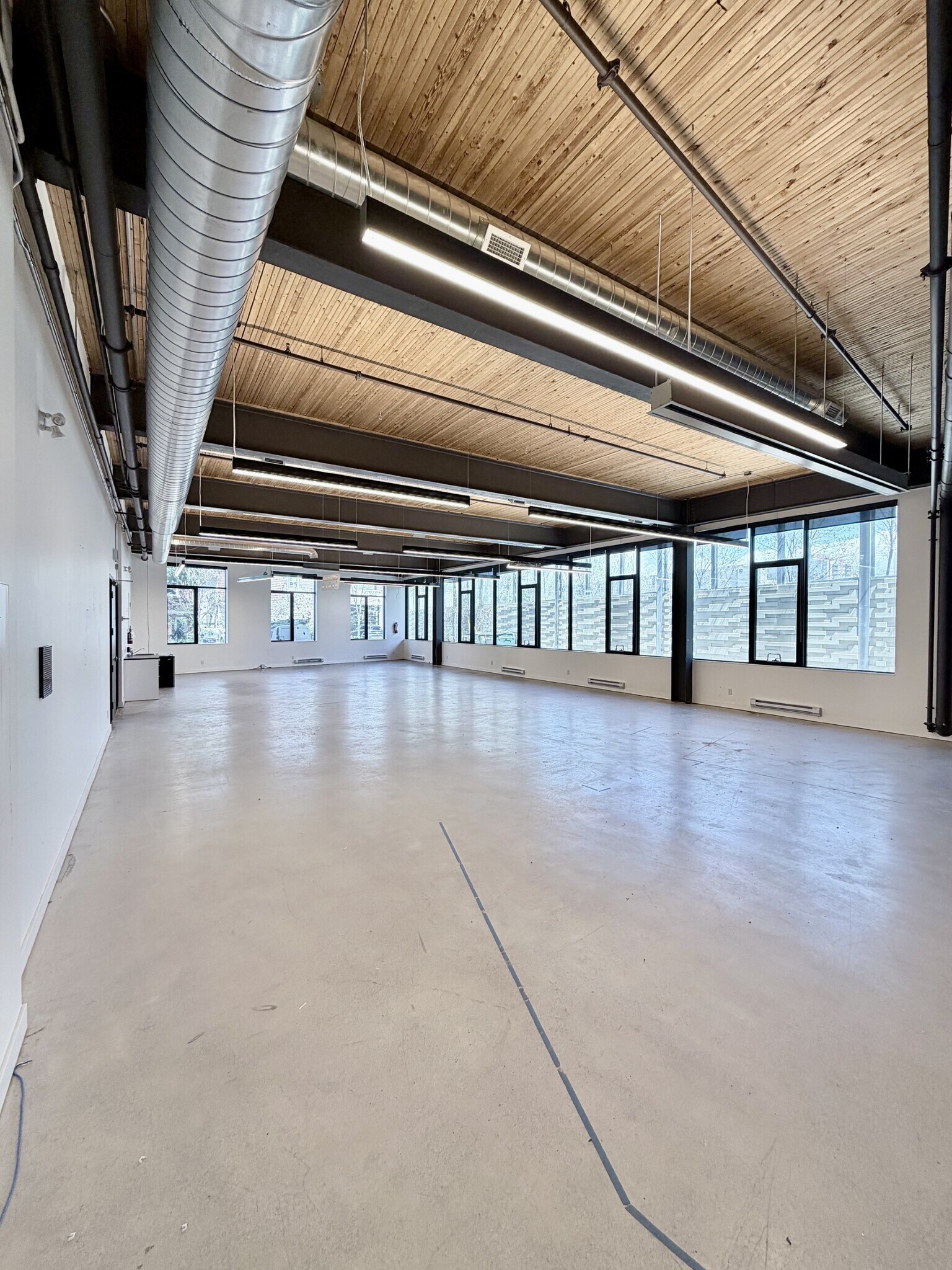 35 Golden Ave, Toronto, ON for lease Primary Photo- Image 1 of 5