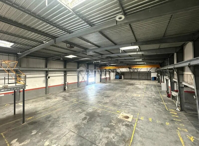 Flex in Roissy-en-France for lease - Interior Photo - Image 2 of 9