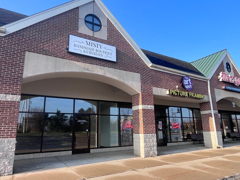 245-305 Zeeb Rd, Ann Arbor, MI for lease - Building Photo - Image 2 of 4