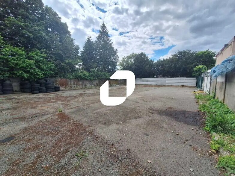 3 Rue Eugénie Cordeau, Villebon-sur-Yvette for lease - Building Photo - Image 1 of 7