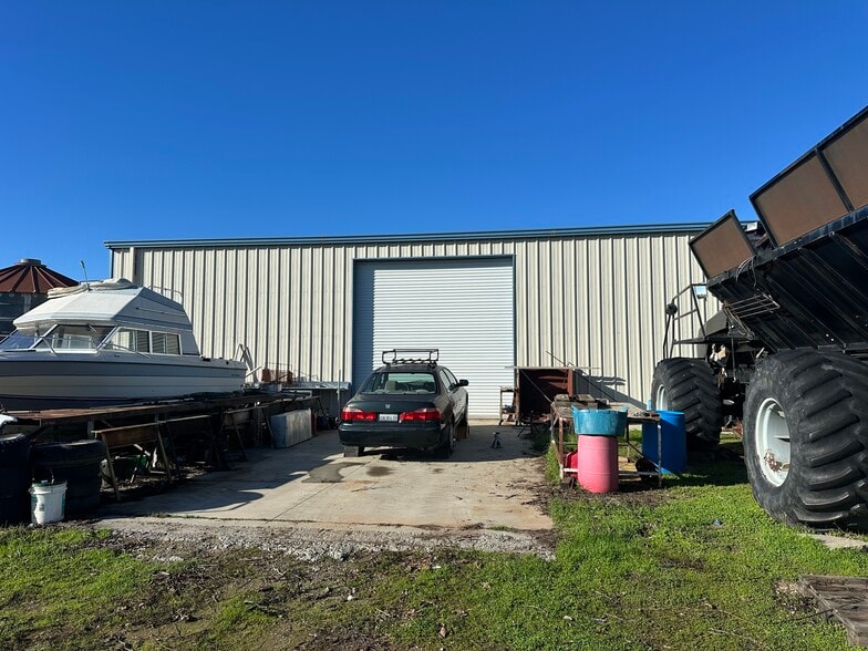 6738 Greenbay Rd, Arbuckle, CA à louer - Photo du bâtiment - Image 3 de 12