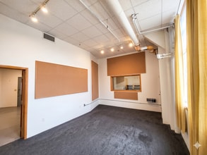344 W 38th St, New York, NY for lease Interior Photo- Image 1 of 8