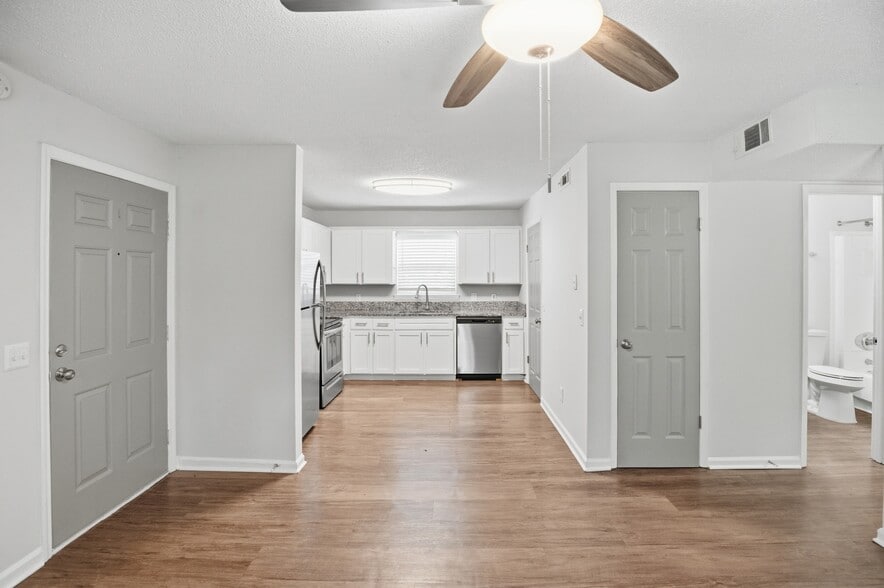 403 3rd St NE, Alabaster, AL à vendre - Photo du bâtiment - Image 3 de 49