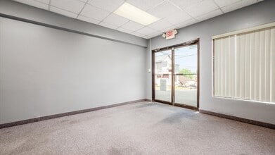 927 Wheeling Ave, Cambridge, OH for lease Interior Photo- Image 2 of 8