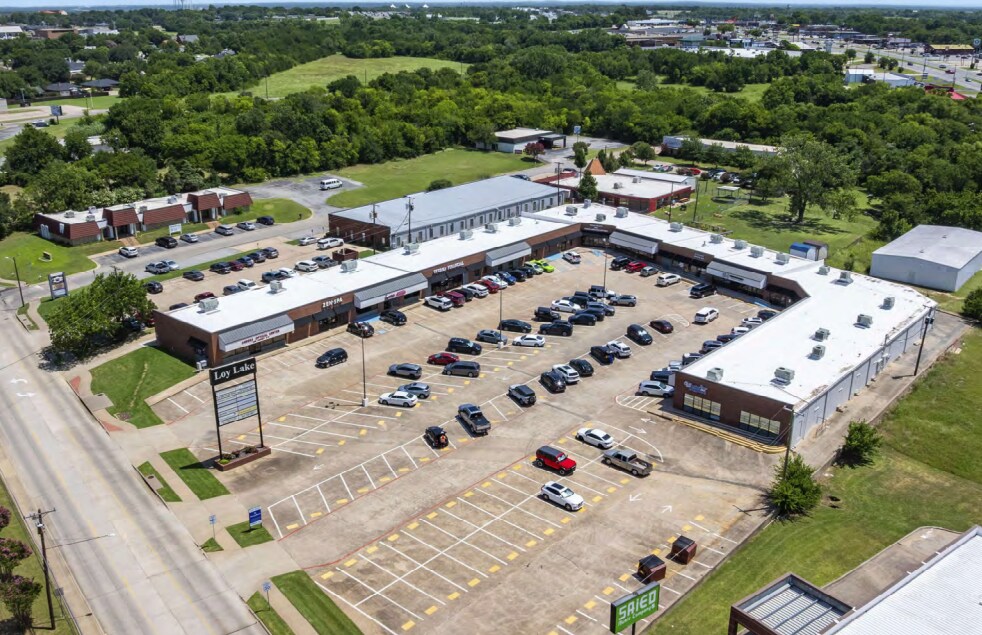 2001 Loy Lake Rd, Sherman, TX à vendre Photo du bâtiment- Image 1 de 4