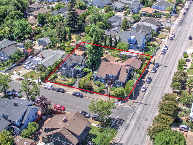 More details for 2-10 7th St, Petaluma, CA - Multifamily for Sale