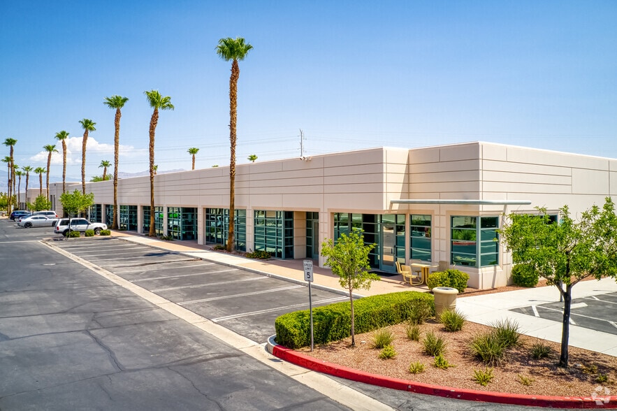 3280 N Cimarron Rd, Las Vegas, NV for sale - Primary Photo - Image 1 of 7