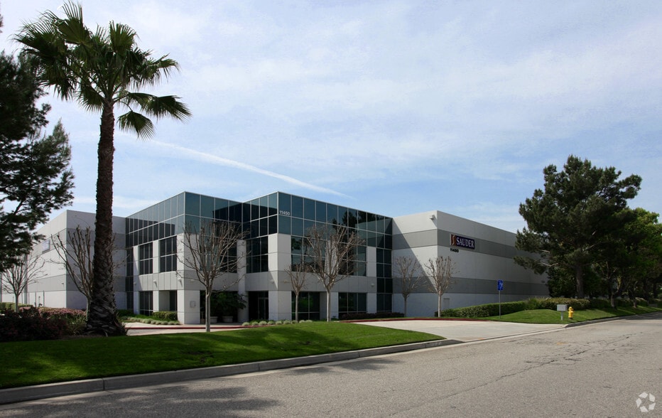 11450 Philadelphia St, Jurupa Valley, CA for lease - Primary Photo - Image 3 of 12