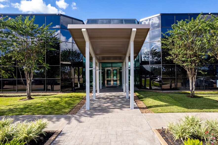 25722 Kingsland Blvd, Katy, TX à louer - Photo du bâtiment - Image 3 de 8