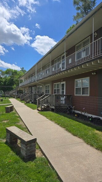 4430 Redman Ave, Omaha, NE for sale - Building Photo - Image 3 of 7