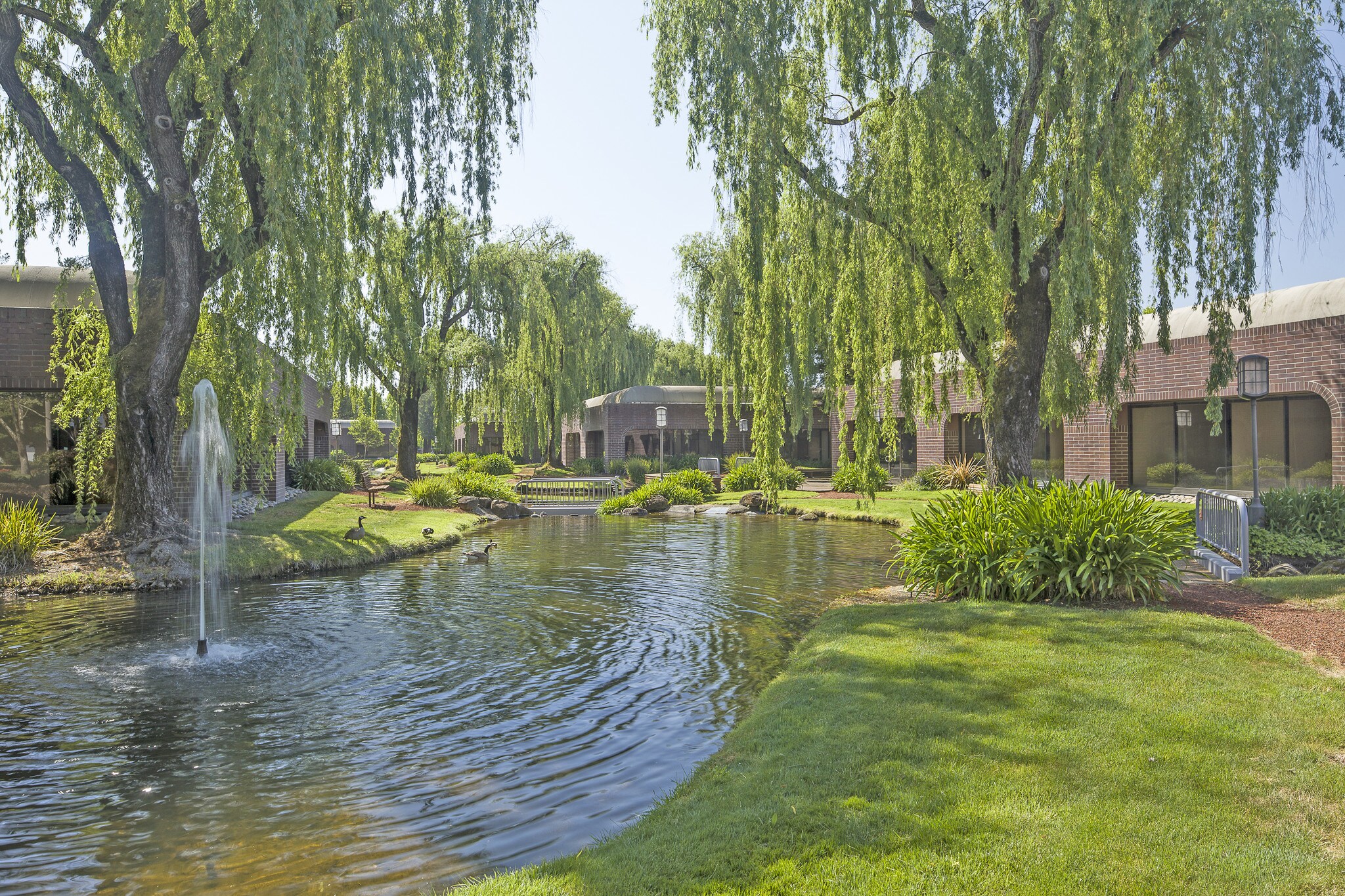 2255 Challenger Way, Santa Rosa, CA à louer Photo du bâtiment- Image 1 de 7