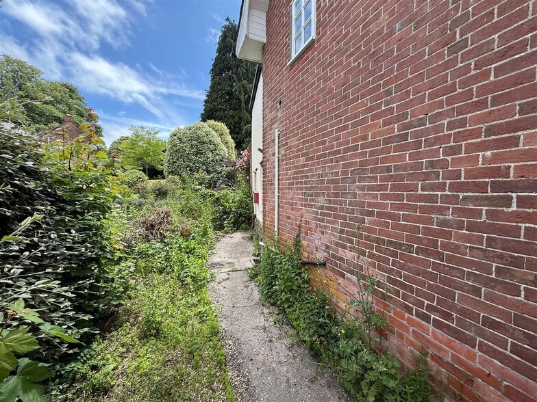 13 Fore St, Evershot for lease - Building Photo - Image 2 of 2