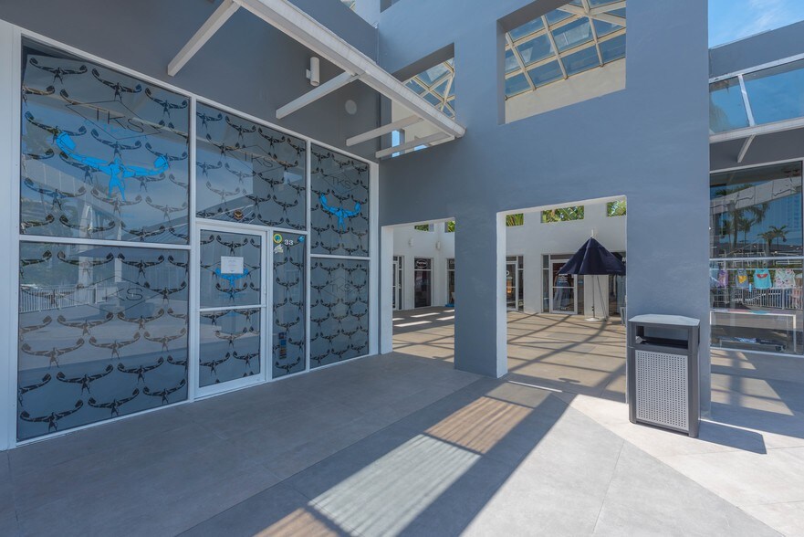 260 Crandon Blvd, Key Biscayne, FL à louer - Photo du bâtiment - Image 3 de 37