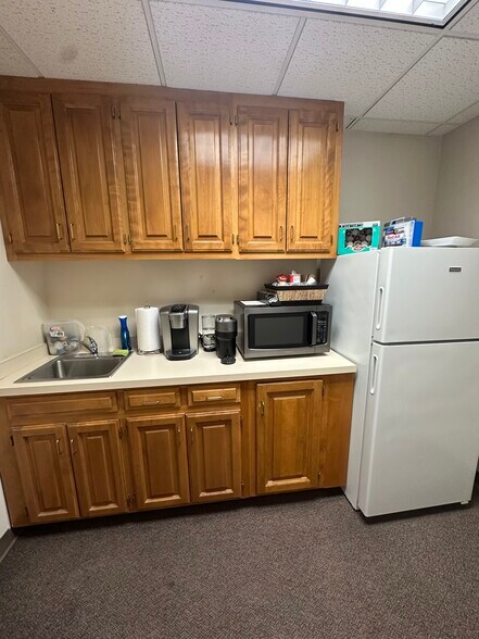 9201 E 63rd St, Raytown, MO à louer - Photo intérieure - Image 3 de 6