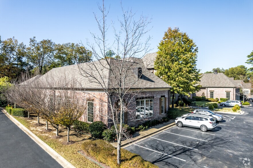 825 Valleybrook Dr, Memphis, TN à vendre - Photo du bâtiment - Image 2 de 6