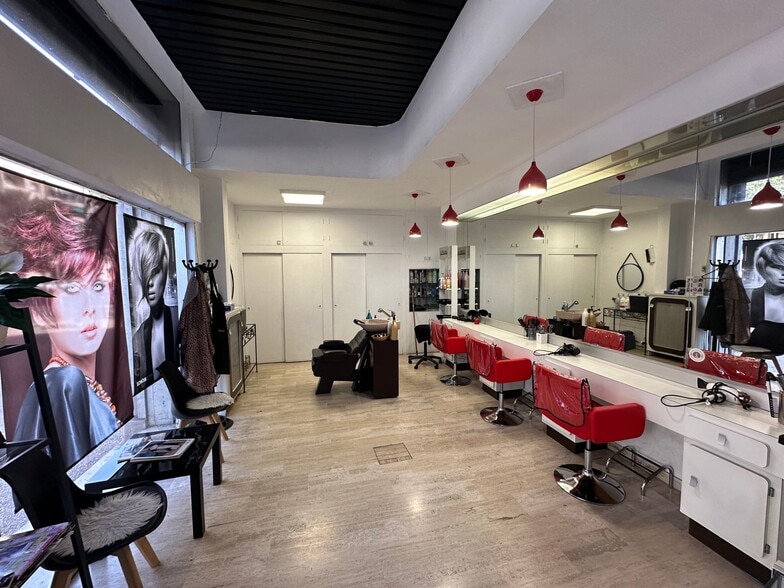 25 Bd Sakakini, Marseille for sale - Building Photo - Image 2 of 4