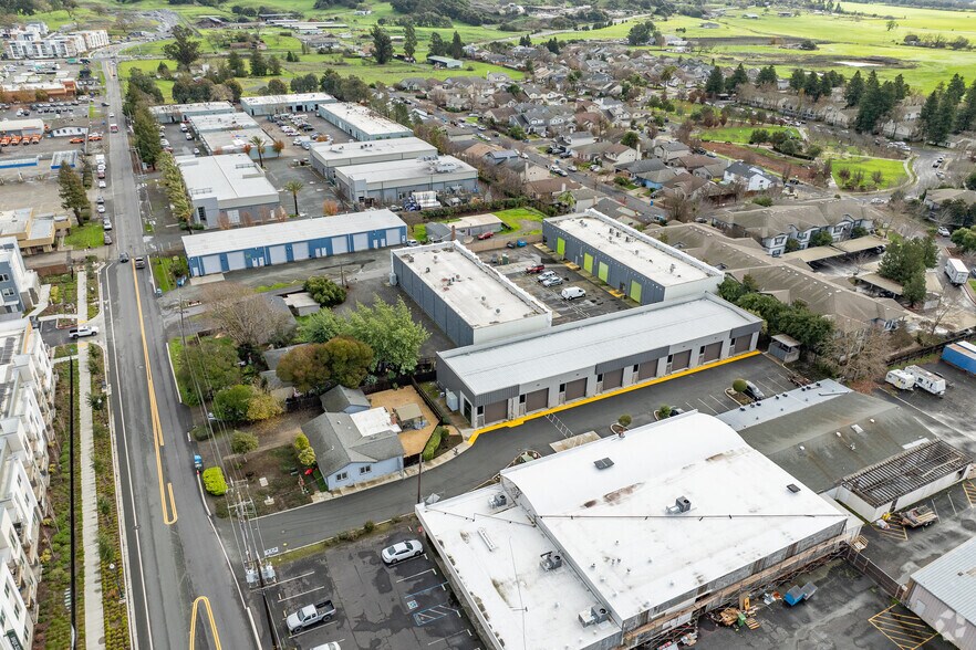 374 Yolanda Ave, Santa Rosa, CA à louer - Aérien - Image 3 de 3