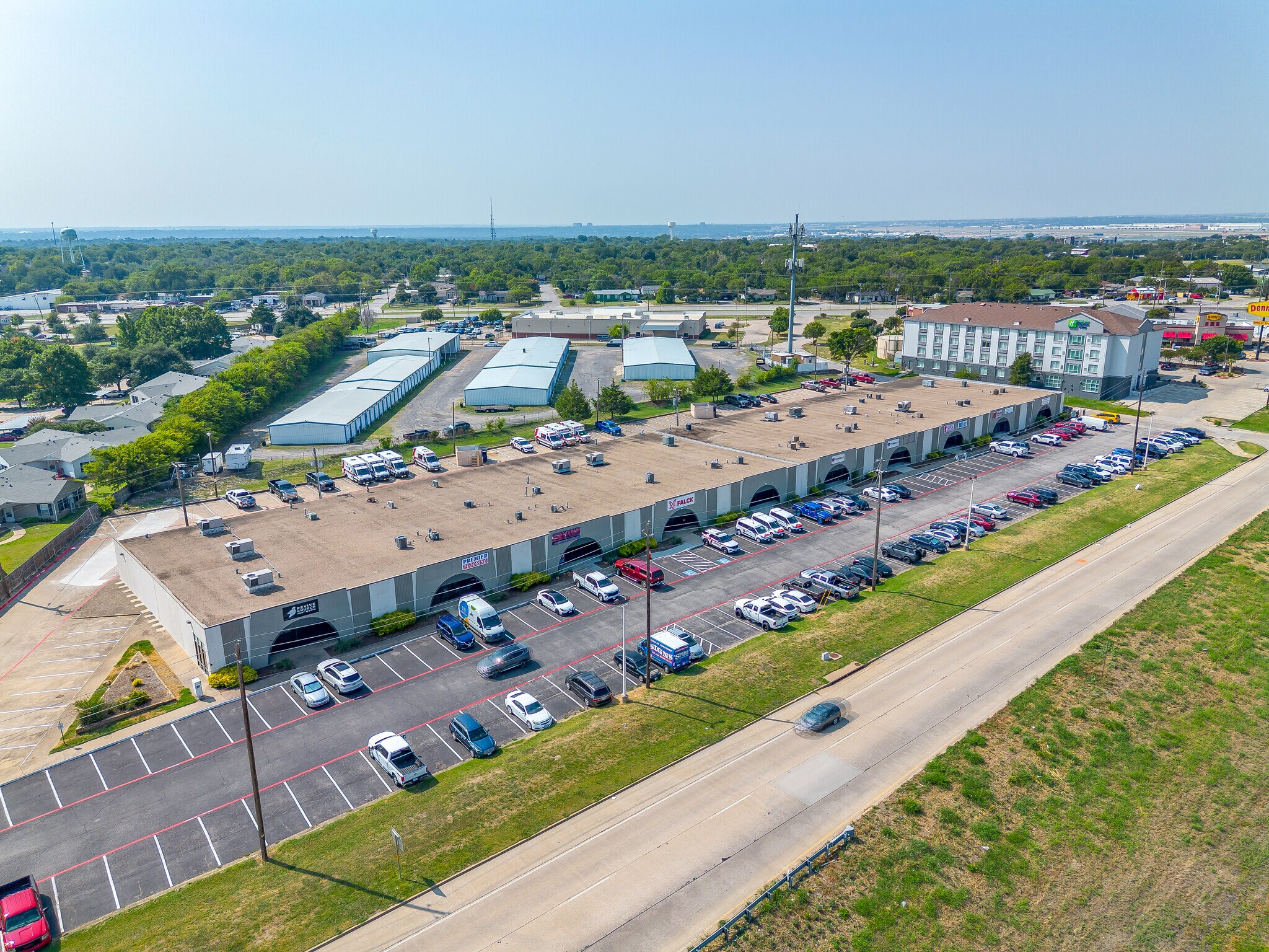 3501-3539 NW Loop 820, Fort Worth, TX à louer Photo principale- Image 1 de 20
