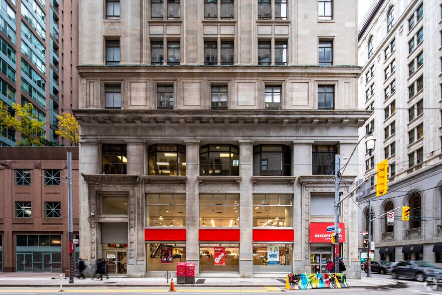 69 Yonge St, Toronto, ON à louer - Photo du bâtiment - Image 3 de 4