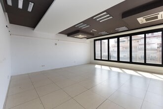 Avinguda de Madrid, 95, Barcelona, Barcelona for lease Interior Photo- Image 1 of 23
