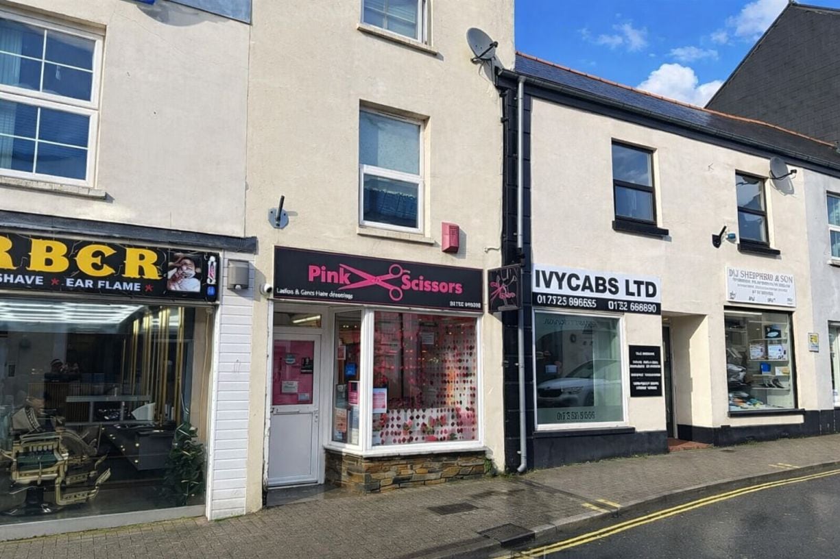 37 Fore St, Ivybridge for lease Primary Photo- Image 1 of 2