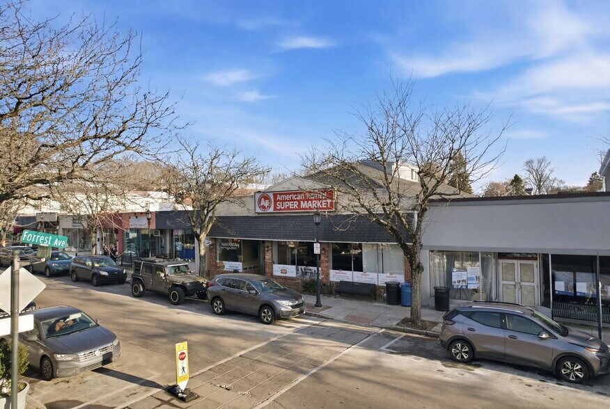 228-252 Haverford Ave, Narberth, PA à louer - Photo du bâtiment - Image 1 de 27