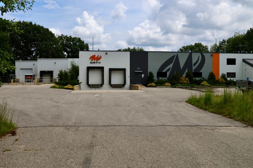 18570 Trimble Ct, Spring Lake, MI à vendre - Photo du bâtiment - Image 3 de 3