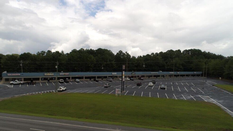 1019 US 431, Anniston, AL à louer - Photo du bâtiment - Image 2 de 2
