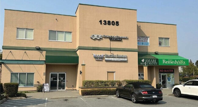 Plus de détails pour 13805 104th Ave, Surrey, BC - Bureau à louer