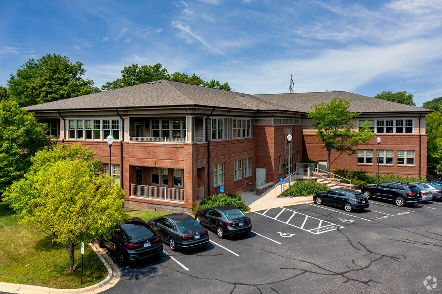 350 Highway 7, Excelsior, MN for lease - Building Photo - Image 1 of 6