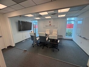 323 Sunny Isles Blvd, Sunny Isles Beach, FL for lease Building Photo- Image 2 of 2