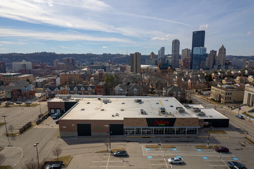 1850 Centre Ave, Pittsburgh, PA à louer - Photo du bâtiment - Image 2 de 9
