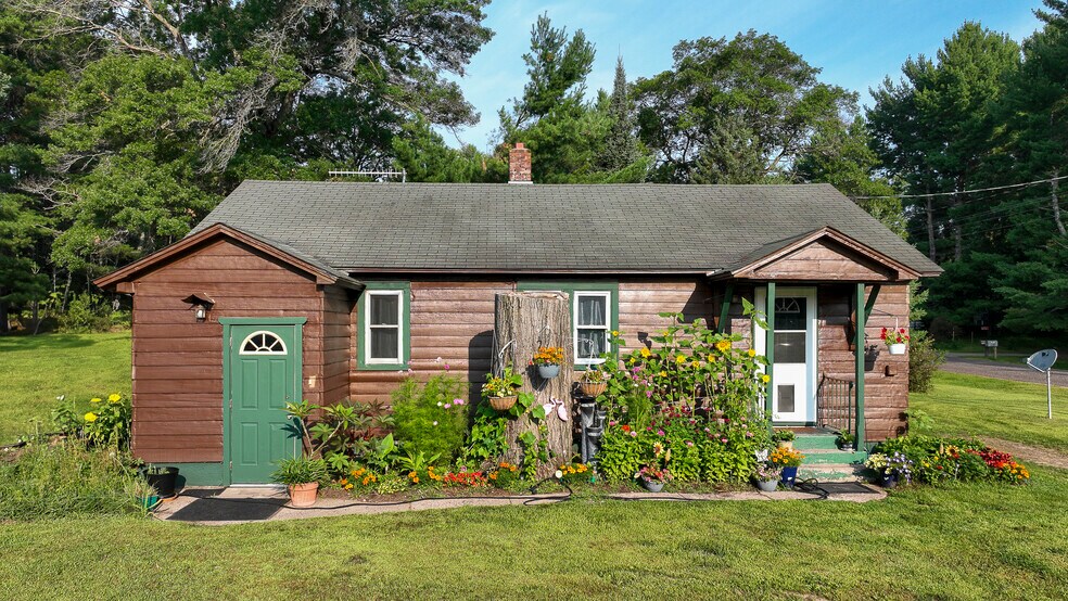 W7916 Highway 70, Spooner, WI à vendre - Photo du bâtiment - Image 3 de 39