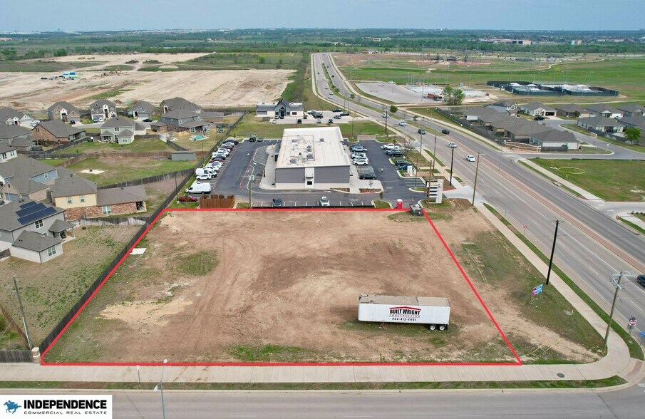 7634 Prairie View Road, Temple, TX à louer - Photo du bâtiment - Image 3 de 9