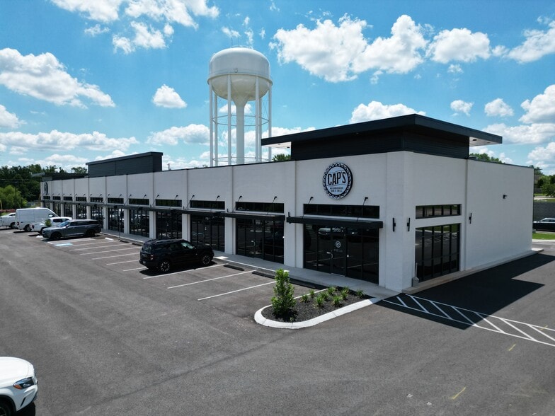 2720 Madison St, Clarksville, TN for lease - Building Photo - Image 1 of 5