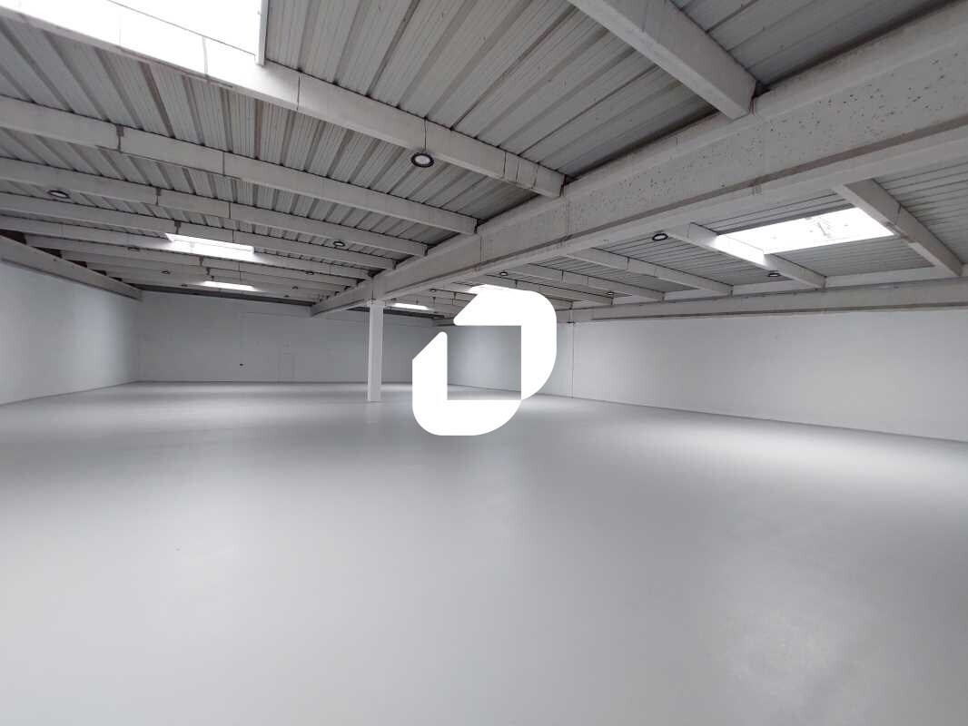 Flex in Coignières for lease Interior Photo- Image 1 of 11