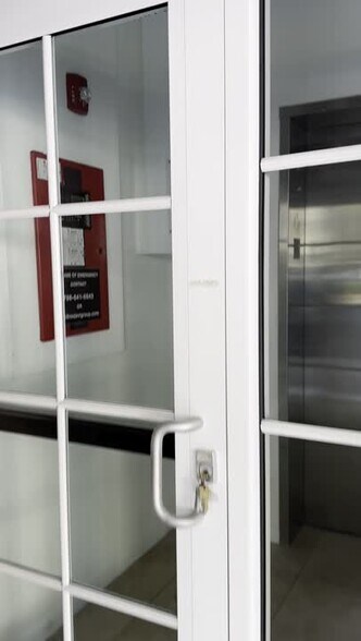 268-270 Alhambra Cir, Coral Gables, FL à louer - Vidéo sur l’inscription commerciale - Image 2 de 17